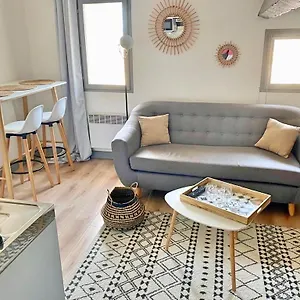  Appartement Studio cosy à deux minutes du port